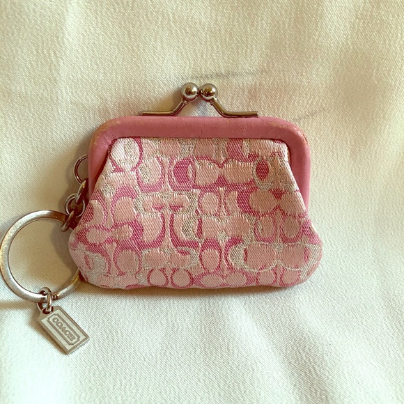 Coach Accessories - ❤️ Coach change purse key chain Pink GUC ❤️
